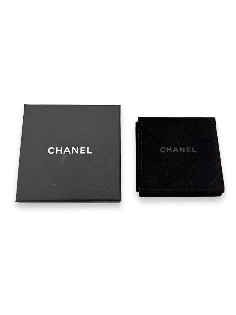 Chanel Logo Brooch Gold - Picture 5 of 5